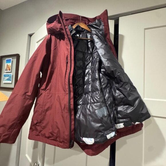 The North Face Women’s ThermoBall Snow Triclimate 3-in-1 XL Jacket - Picture 5 of 10